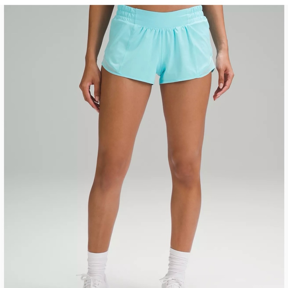 Lululemon 2.5” hottie hot shorts NWT Cyan Blue